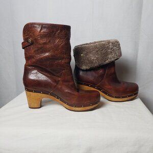 UGG Lynnea Clog Boots 2 Way Leather Sheepskin Fleece Wood Platform Size 6